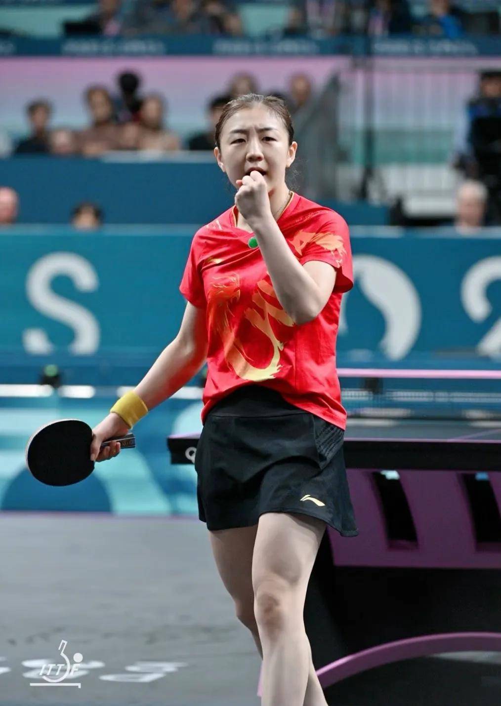 中国足球的 中国足球的