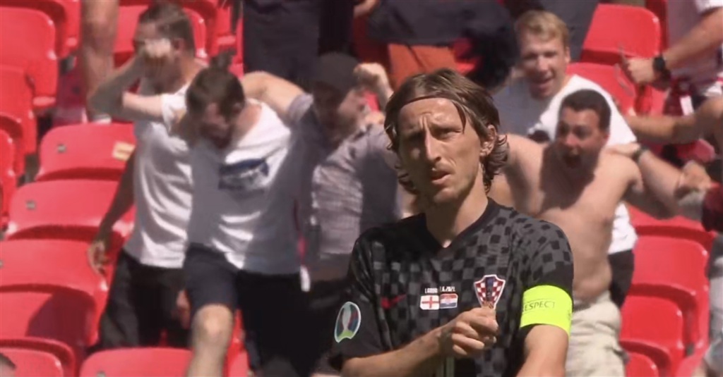 防守上则在 防守上则在